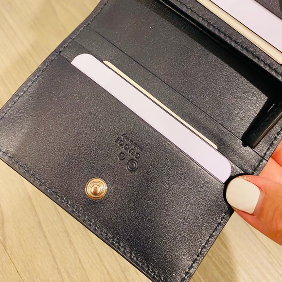 SOLD ⭐️Gucci credit card coin wallet - Picture 5 of 14
